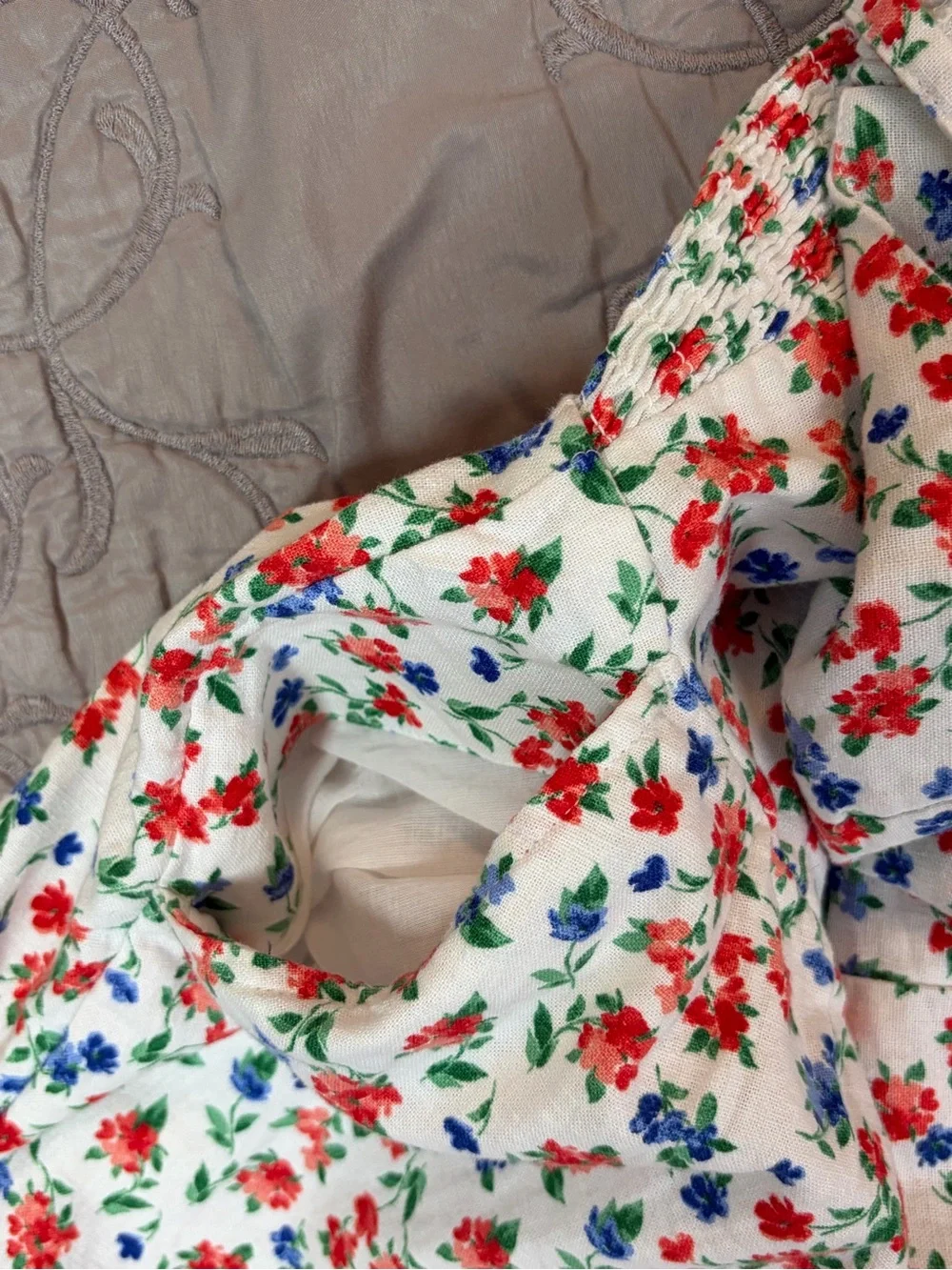Red White and Blue Old Navy Women's Romper Size Small Floral Linen Blend NWT - Picture 9 of 9